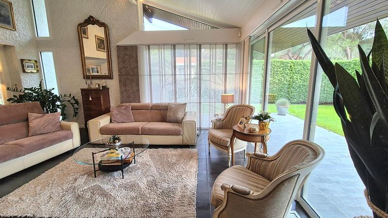 Maison - 165 m² - 6 pièces