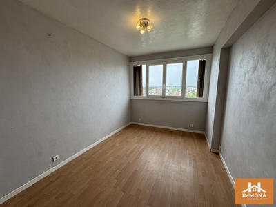 Appartement - 79 m² - 4 pièces