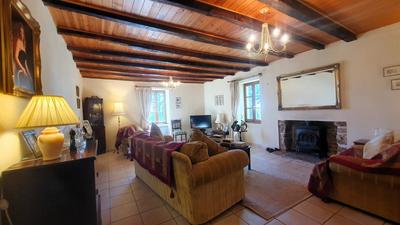 Corps de ferme - 184 m² - 6 pièces