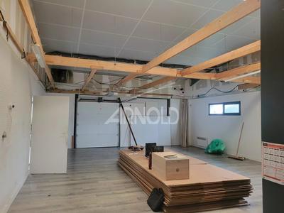 Bureau - 300 m² - 4 pièces