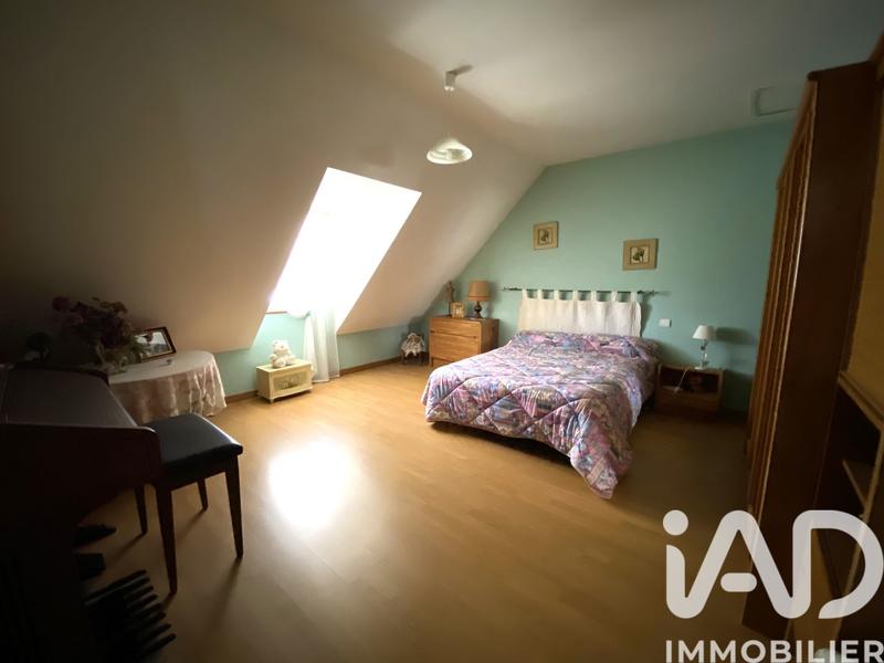 Maison - 185 m² - 8 pièces