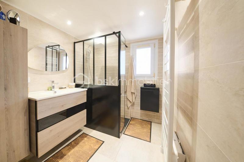 Maison - 165 m² - 7 pièces