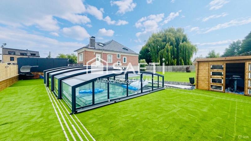 Maison - 300 m² - 8 pièces