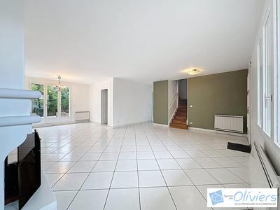 Maison - 159 m² - 7 pièces