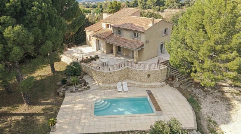 Maison - 210 m² - 6 pièces