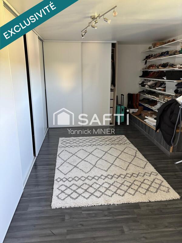 Maison - 195 m² - 8 pièces