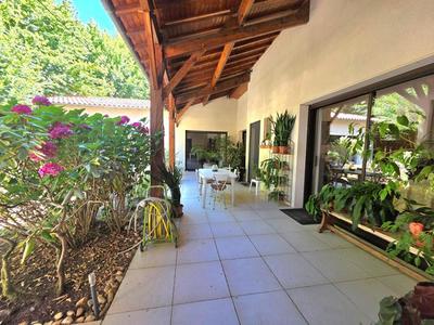 Maison - 153 m² - 5 pièces