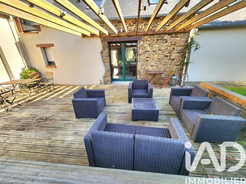 Maison - 306 m² - 10 pièces