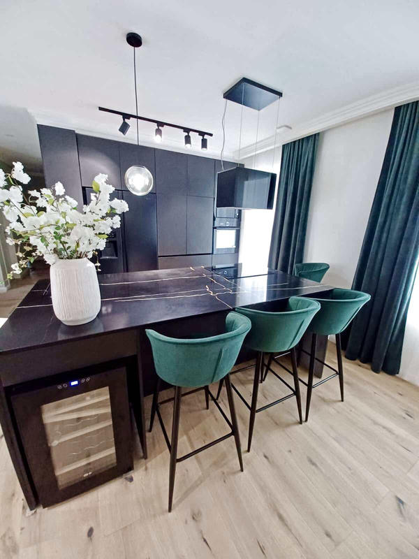 Maison - 170 m² - 5 pièces