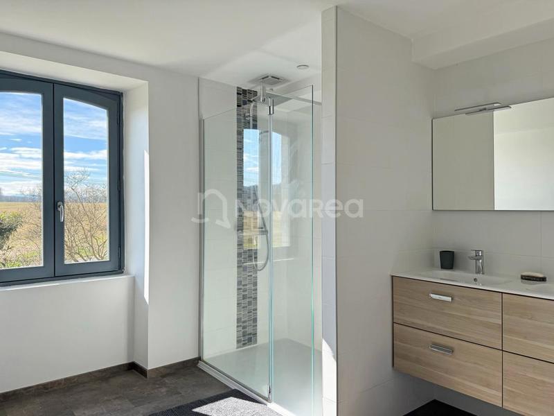 Propriété - 310 m² - 8 pièces