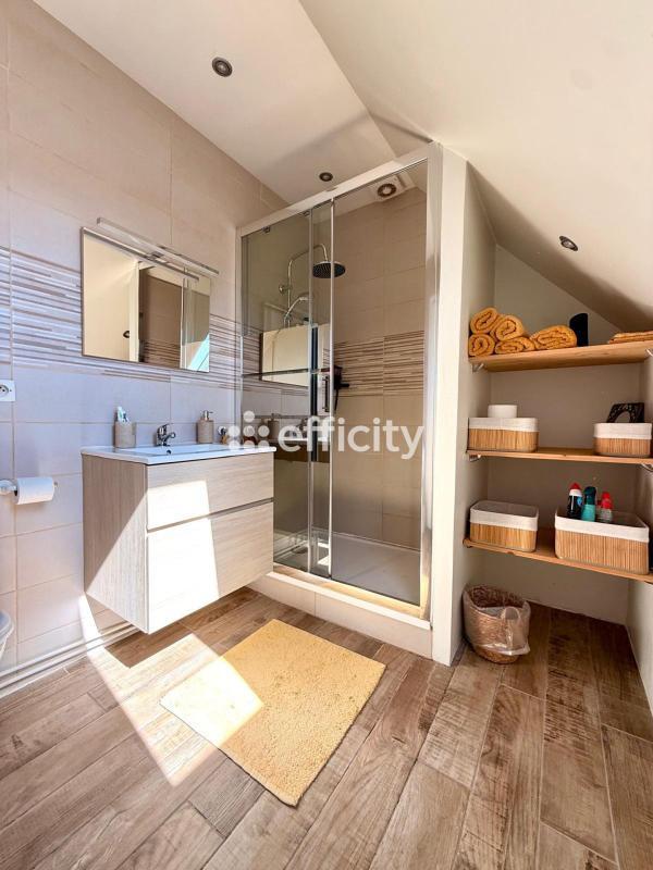 Maison - 130 m² - 7 pièces