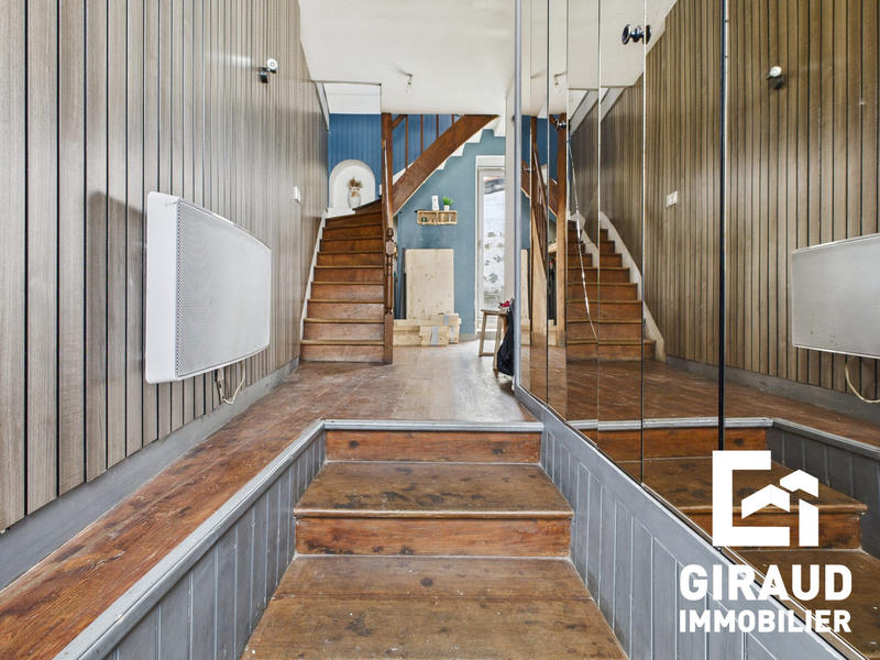 Maison - 155 m² - 7 pièces