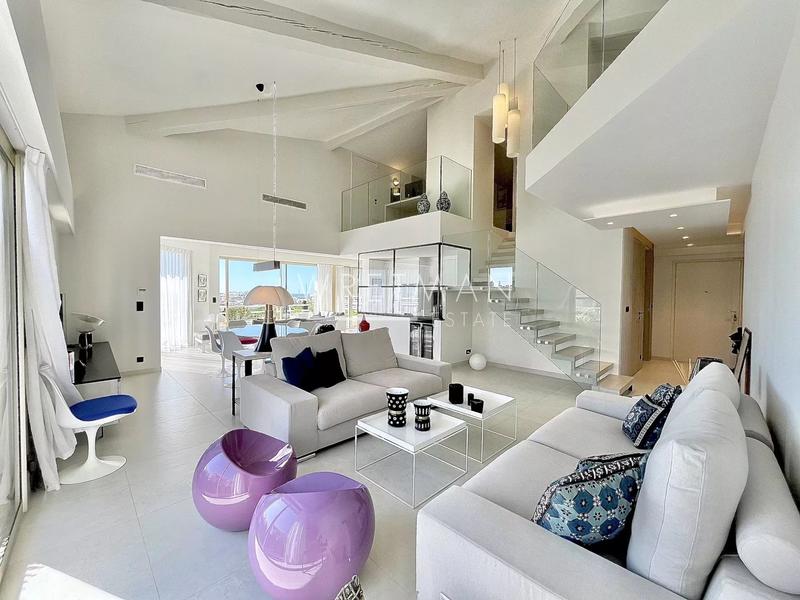 Appartement - 175 m² - 6 pièces