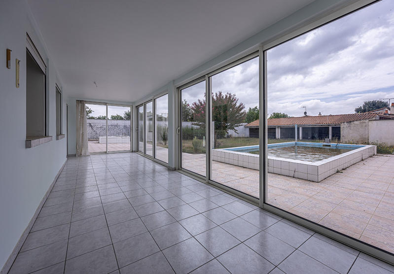 Maison - 201 m² - 7 pièces