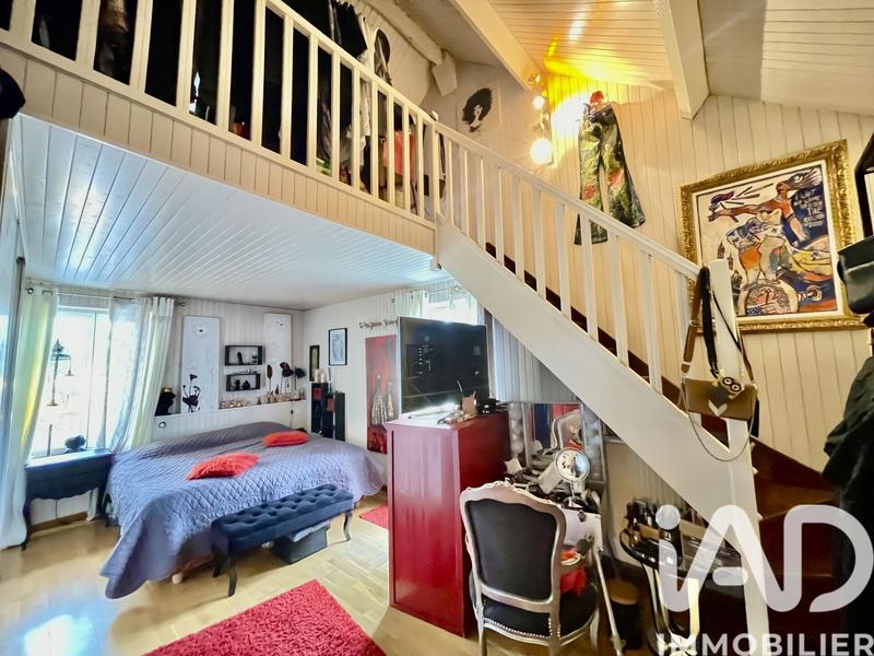 Maison - 408 m² - 11 pièces