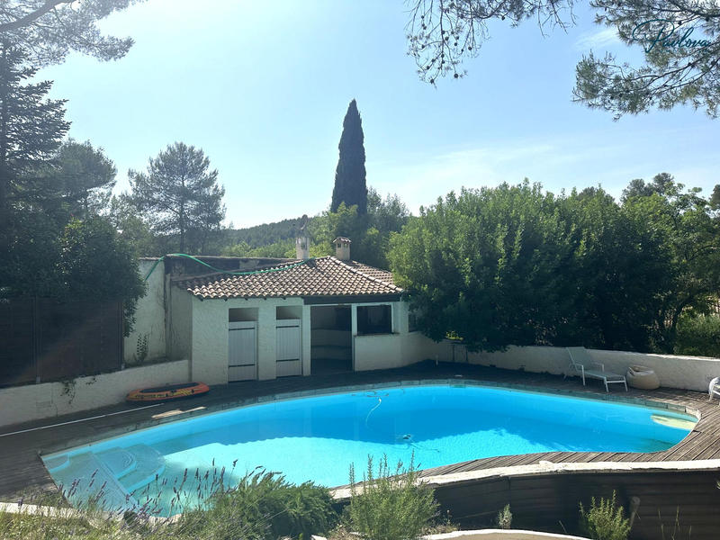 Maison traditionnelle - 128 m² - 5 pièces