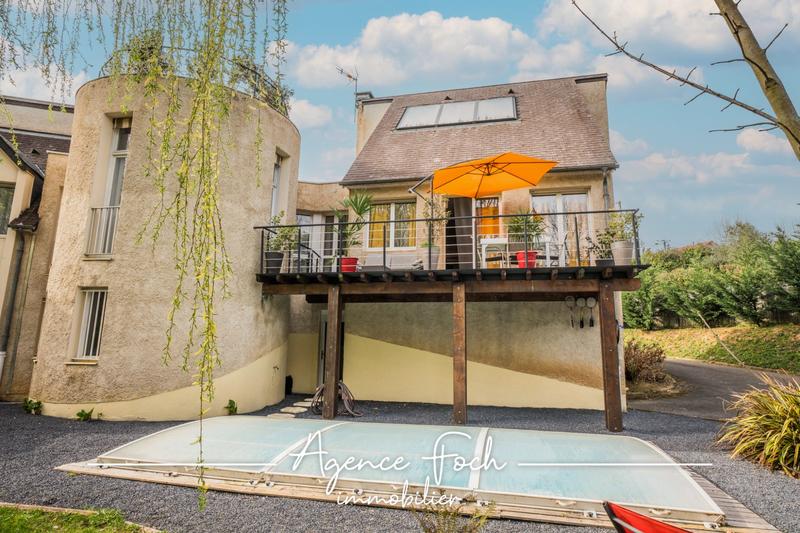 Maison - 495 m² - 14 pièces