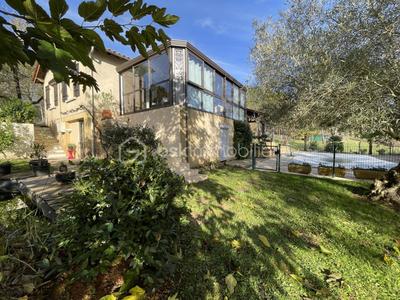 Propriété - 151 m² - 6 pièces