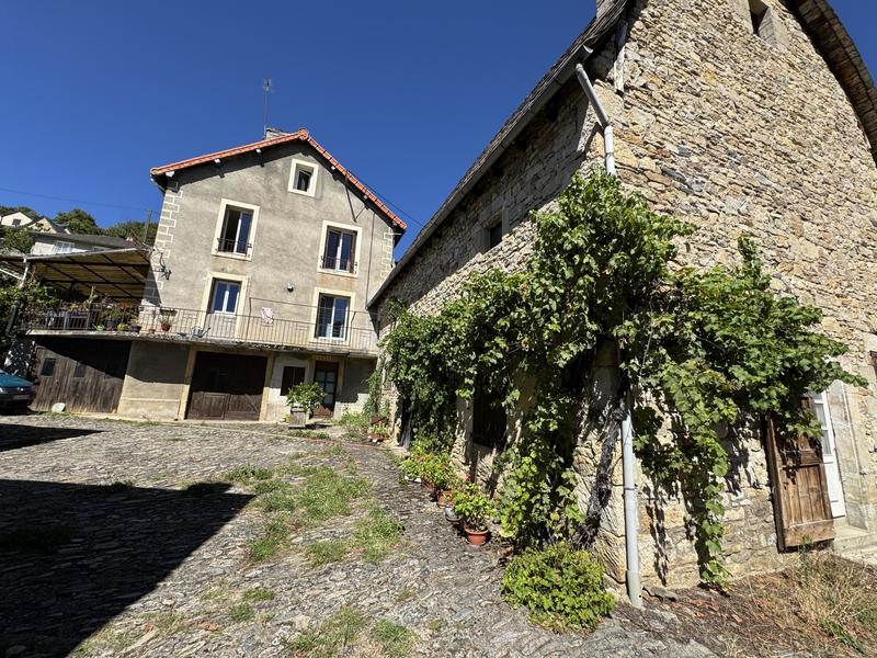 Immeuble - 167 m² - 11 pièces