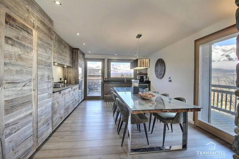 Châlet - 365 m² - 6 pièces