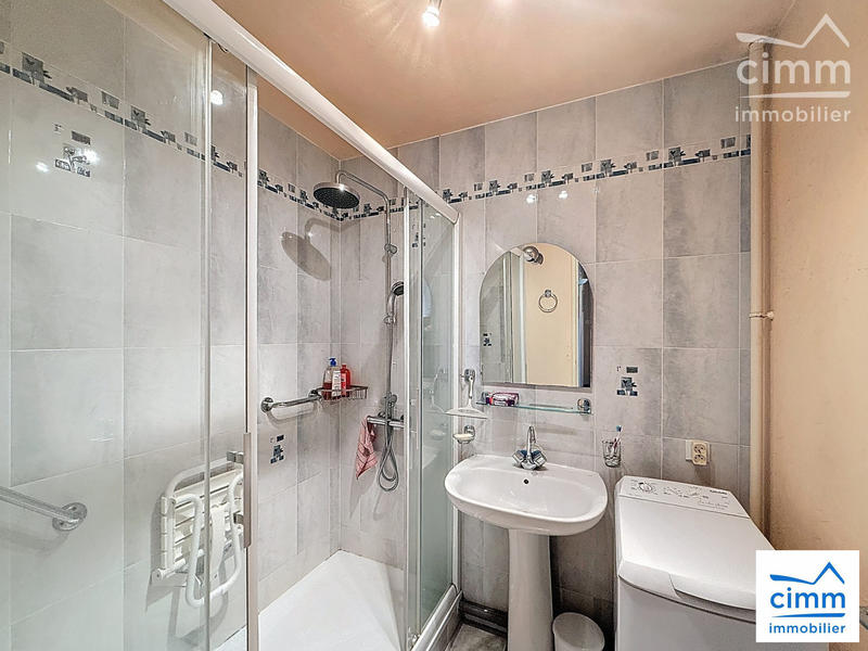 Appartement - 97 m² - 5 pièces