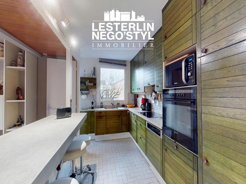 Maison - 190 m² - 6 pièces