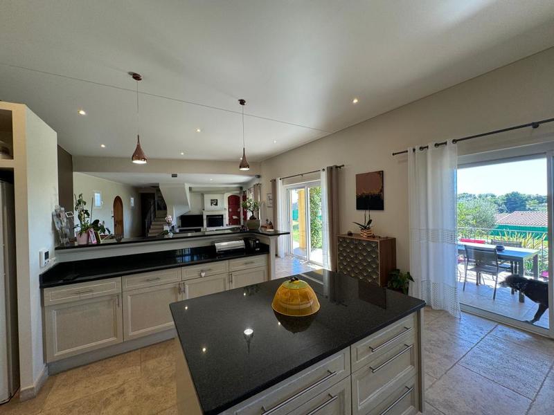 Villa - 230 m² - 5 pièces