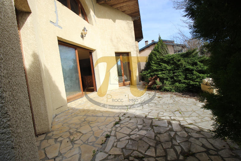 Maison - 144 m² - 7 pièces