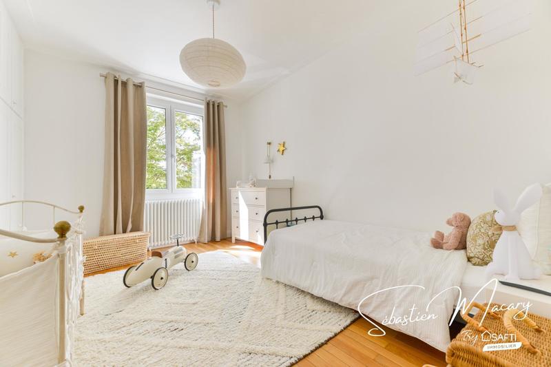 Appartement - 88 m² - 4 pièces