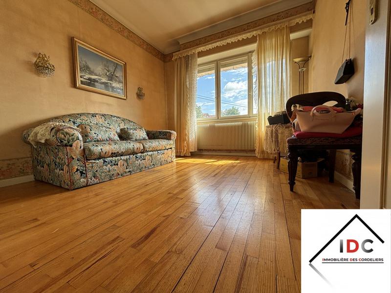 Maison - 105 m² - 5 pièces