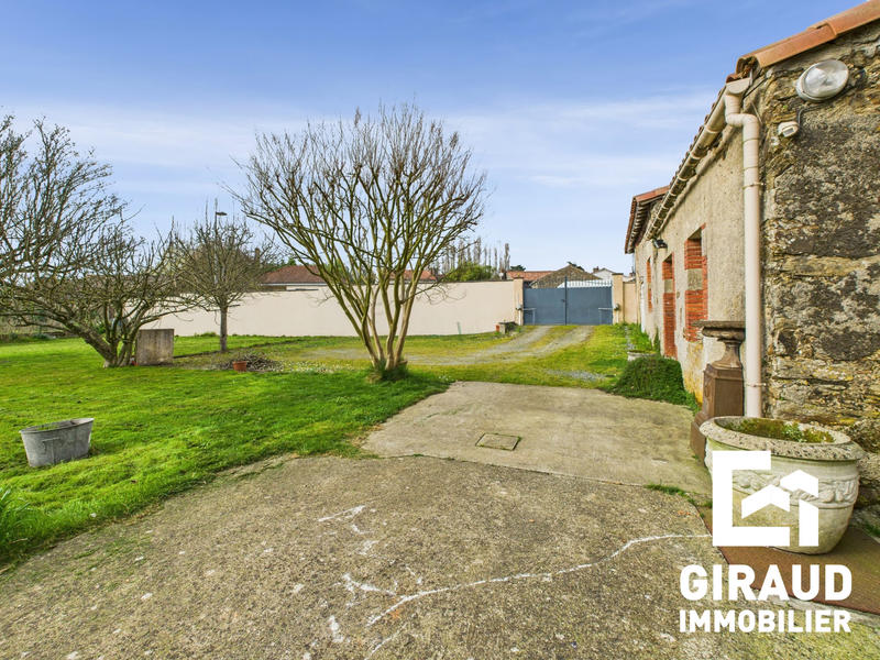 Maison - 208 m² - 7 pièces