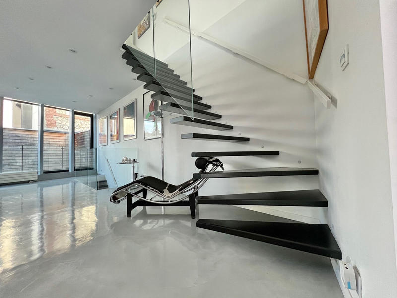 Maison - 217 m² - 6 pièces