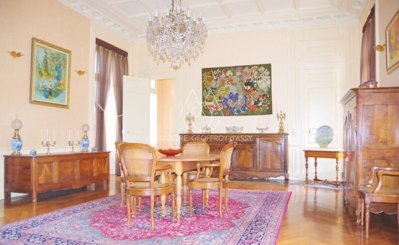 Château - 1 100 m² - 22 pièces