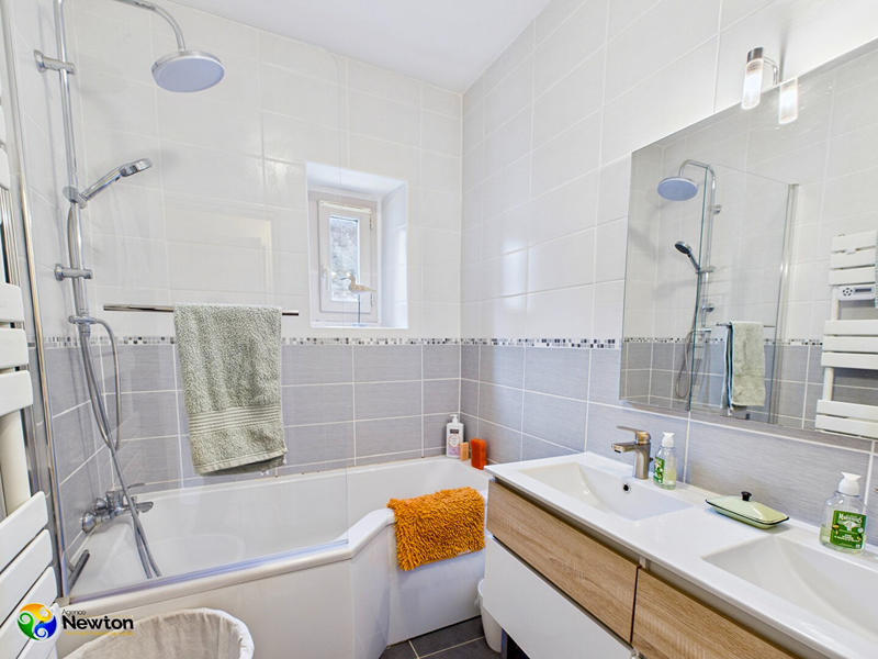 Maison - 147 m² - 7 pièces