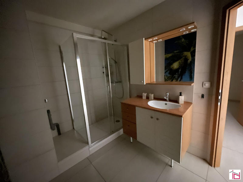 Appartement - 77 m² - 3 pièces