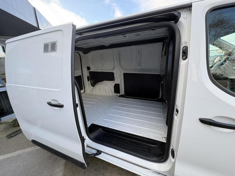 Peugeot Expert 180 Bluehdi Eat8 s&amp;S Asphalt