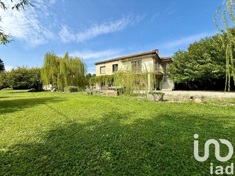 Maison - 210 m² - 11 pièces