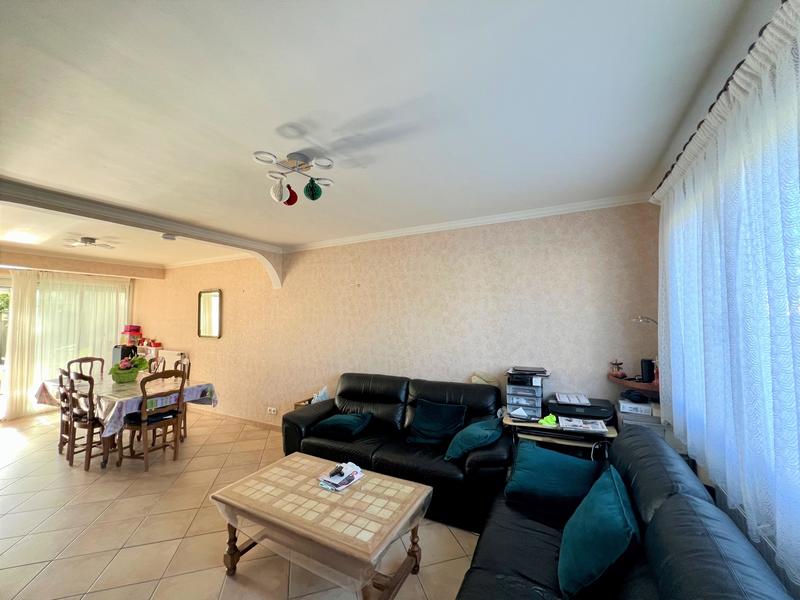 Maison - 90 m² - 5 pièces