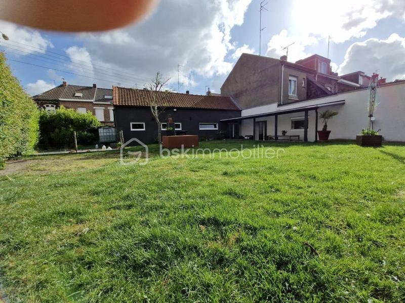 Maison - 143 m² - 5 pièces