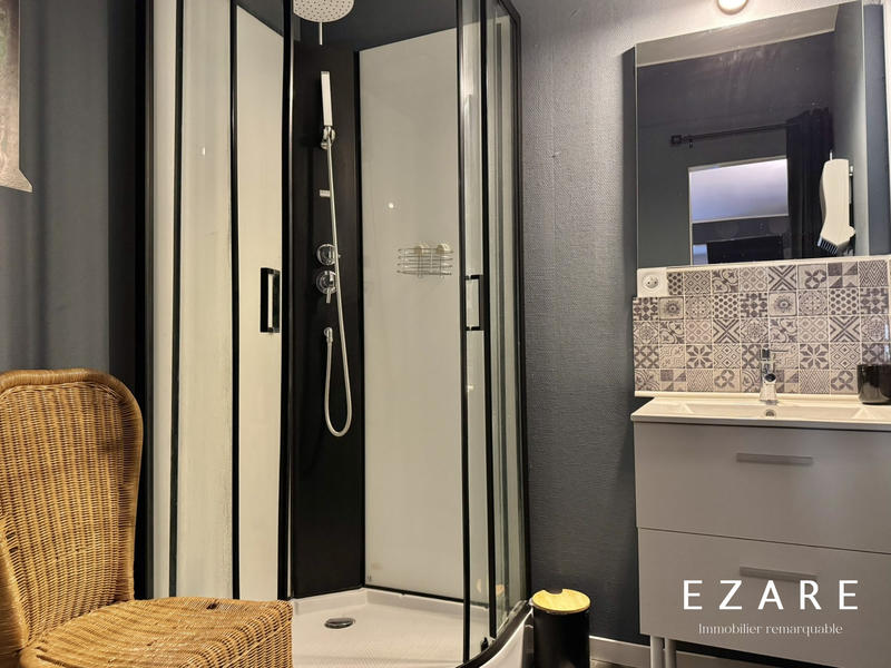 Maison - 231 m² - 8 pièces