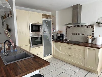 Maison - 170 m² - 6 pièces