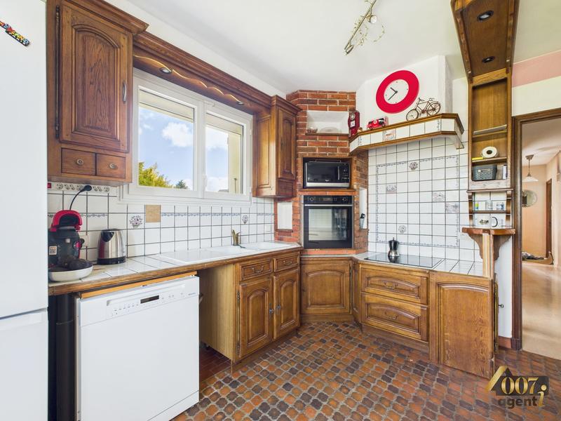 Maison - 208 m² - 8 pièces