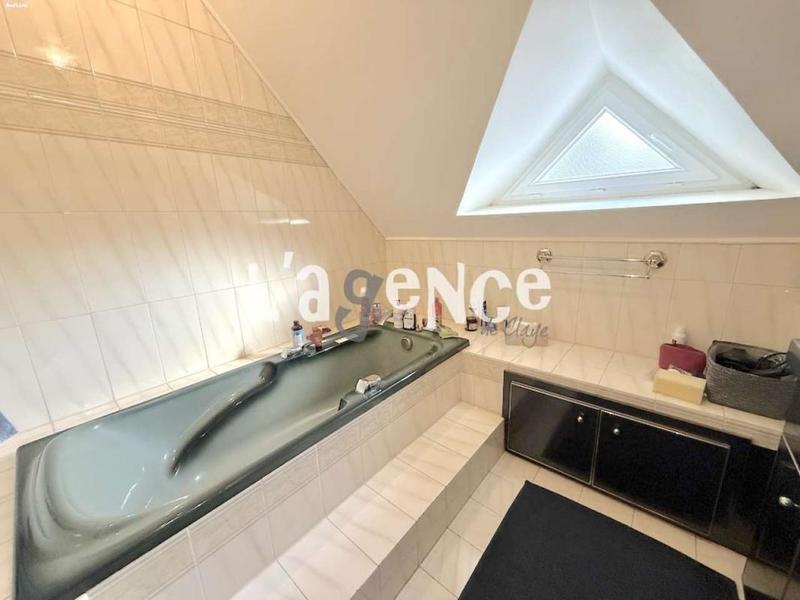 Pavillon - 115 m² - 5 pièces