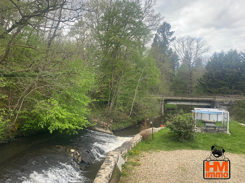 Maison - 300 m² - 15 pièces