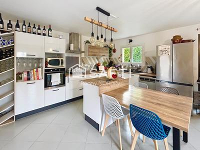 Maison - 88 m² - 4 pièces