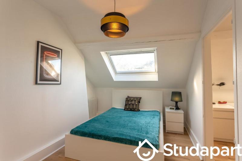 Chambre - 10 m² - 1 pièce