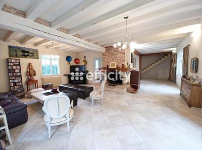 Pavillon - 200 m² - 7 pièces