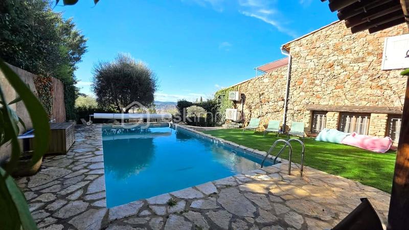 Maison en pierre - 180 m² - 6 pièces