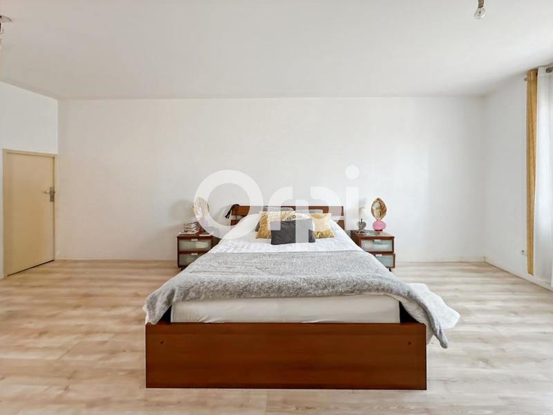 Maison - 186 m² - 7 pièces