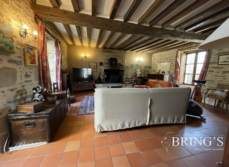 Maison - 218 m² - 7 pièces